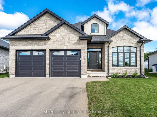 206 Orr St, Perth East, ON N5A 0J7