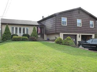 1600 3rd St, Natrona Heights, PA 15065