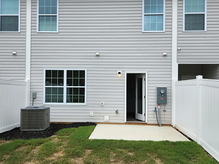 5634 Carrington Ct — Photo 16