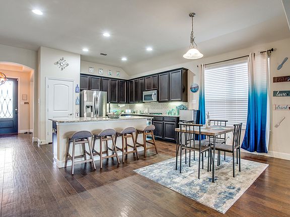 4th image of 1009 Llano Falls Dr