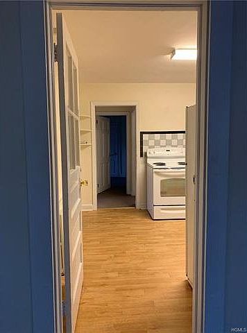 1st image of 7 Cooks Ln #31