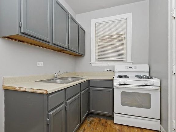 3rd image of 8143 S Maryland Ave #1