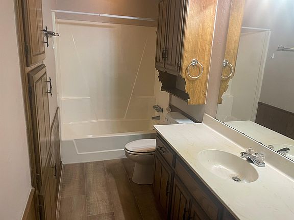 5th image of 1112 Summerton Pl