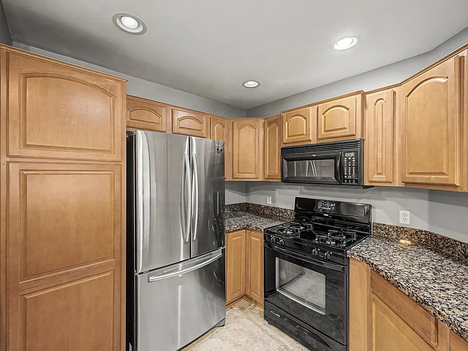5450 E Deer Valley Dr #10006