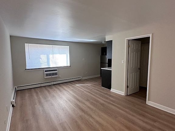 5th image of 6002 N Winthrop Ave APT 102