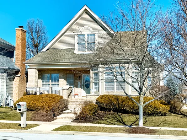 39W284 Armstrong Ln, Geneva, IL 60134