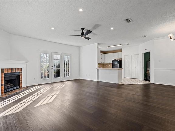 2nd image of 1263 Smithfield Rd E