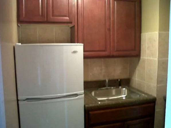 2909 Ocean Avenue image 1 of 5