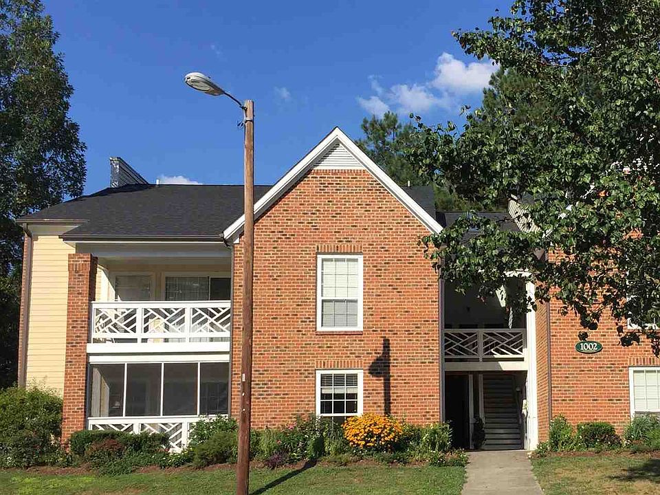 1st image of 1002 Kingswood Dr APT E