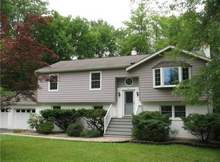 24 Ray St, Bridgewater, NJ 08807