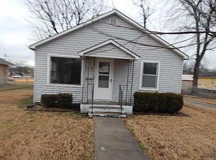 1008 S Garfield Ave, Chanute, KS 66720