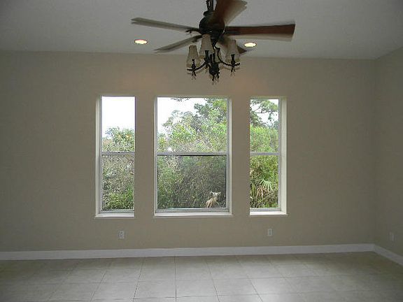 4th image of 481 NE Stillwater Cv