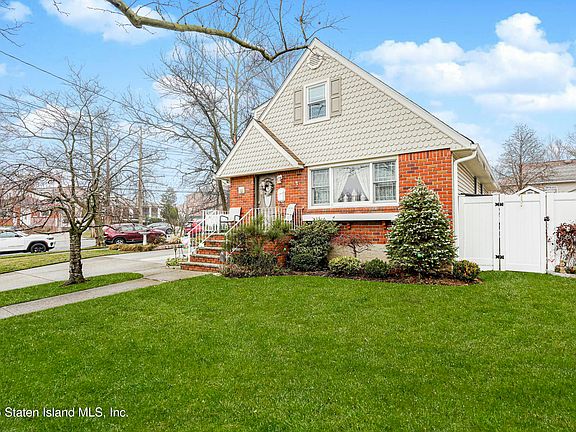 3rd image of 51 Osage Ln