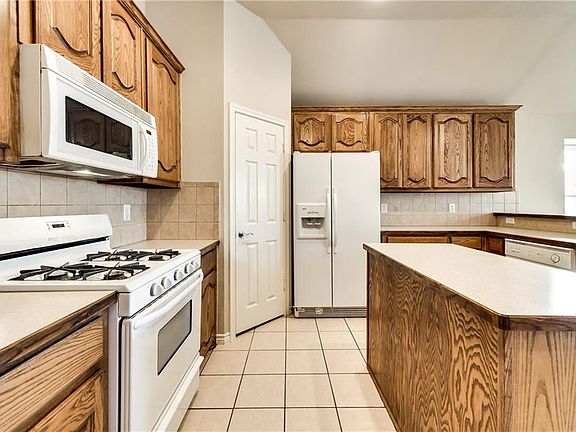 5th image of 1219 Whitecreek Dr
