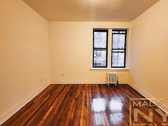 3rd image of 14444 Sanford Ave