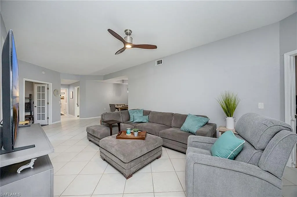 2 bed, 2.0 bath, 1488 sqft, $5,000 — Photo 4