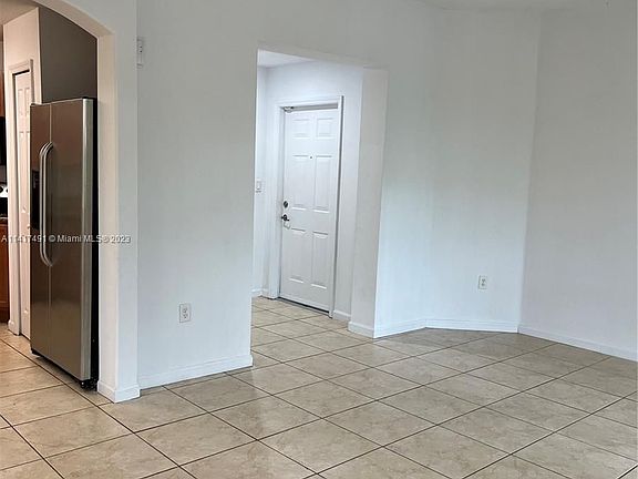 5th image of 11503 NW 89th St APT 104