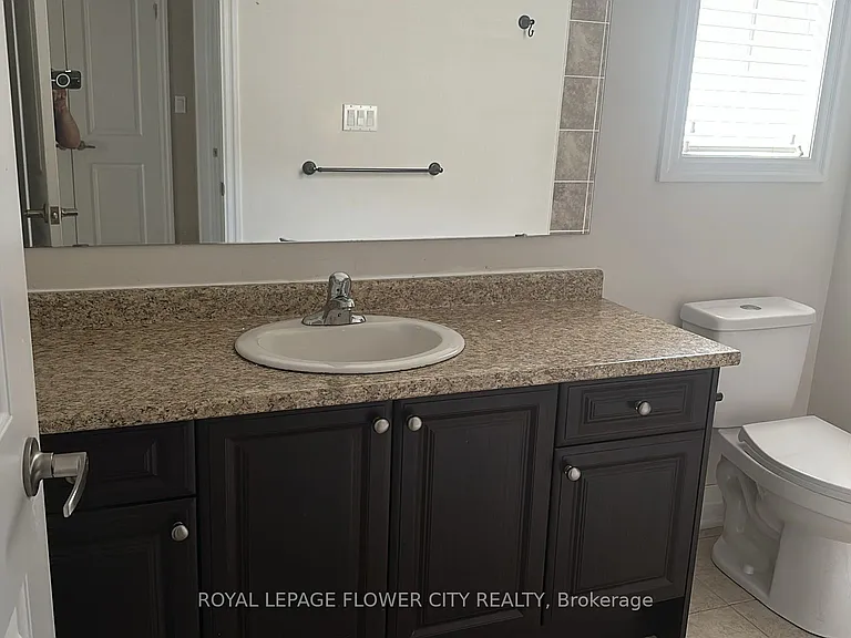 1765 Shelburne St — Photo 29
