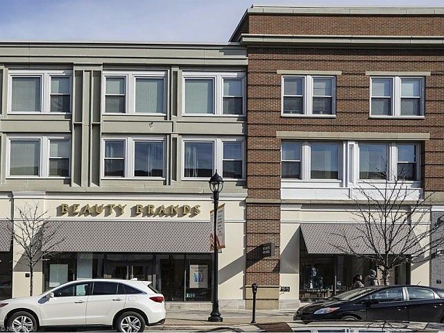 1st image of 240 Market St APT 336