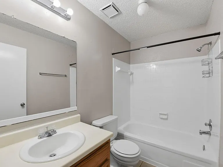 1310 Brenda Ln #C — Photo 14