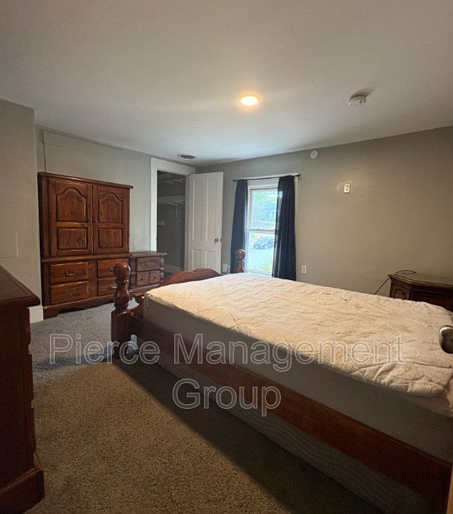 2nd image of 140 Rumford St #2