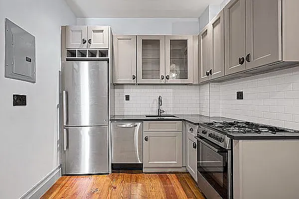 Rented by REAL New York | media 1