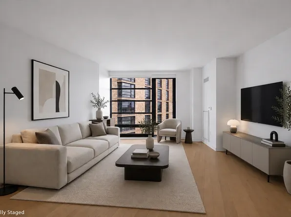 580 Washington St #12E, Boston, MA 02111