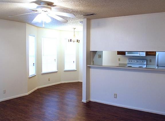 3rd image of 2004 Kirksey Dr APT B
