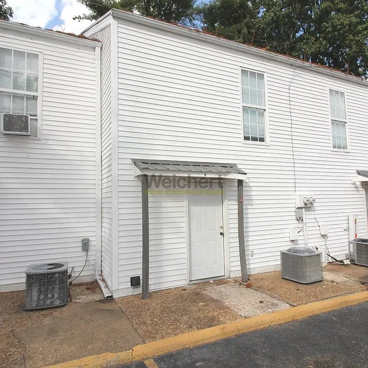 114 N 7th St