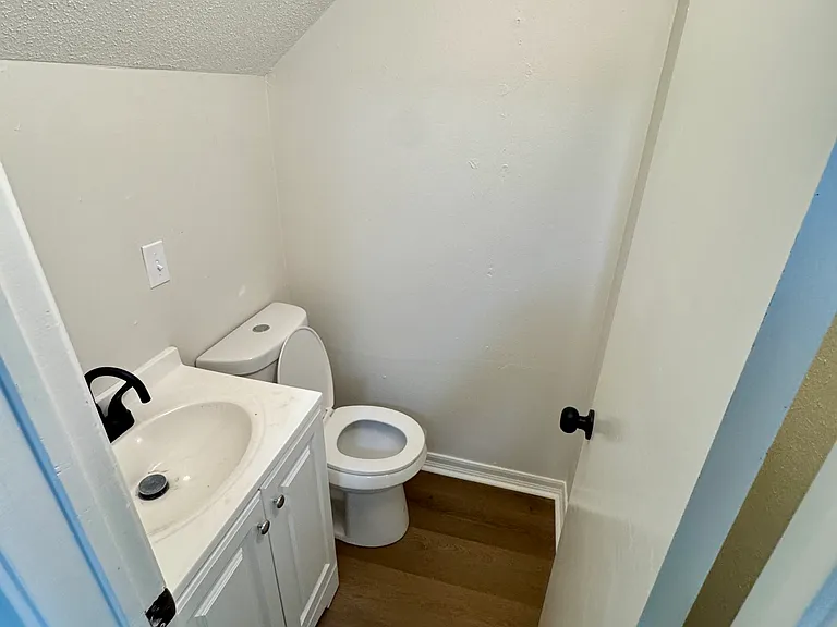 3617 Main Hwy #A — Photo 3