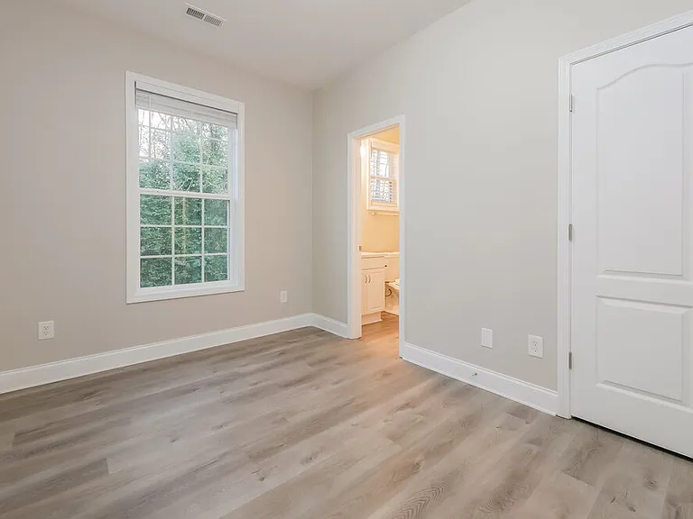 120 Carver St — Photo 14