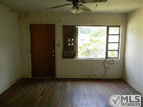 2nd image of 707 W 4th Ave