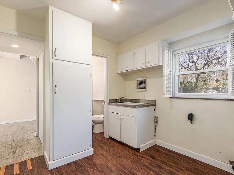 2591 Charing Rd #E — Photo 14