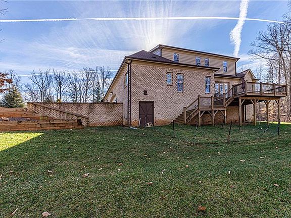 4th image of 7501 Henson Forest Dr