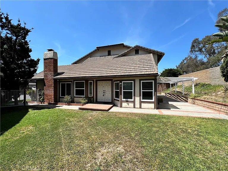 2134 Baywood Dr — Photo 4