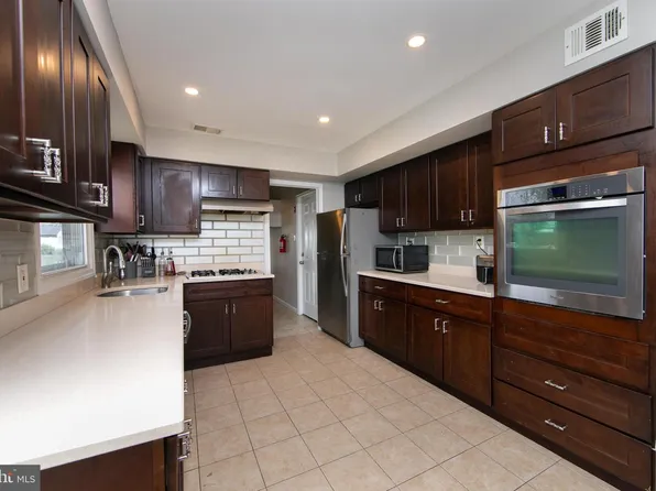 19 Enter Turn, Willingboro, NJ 08046