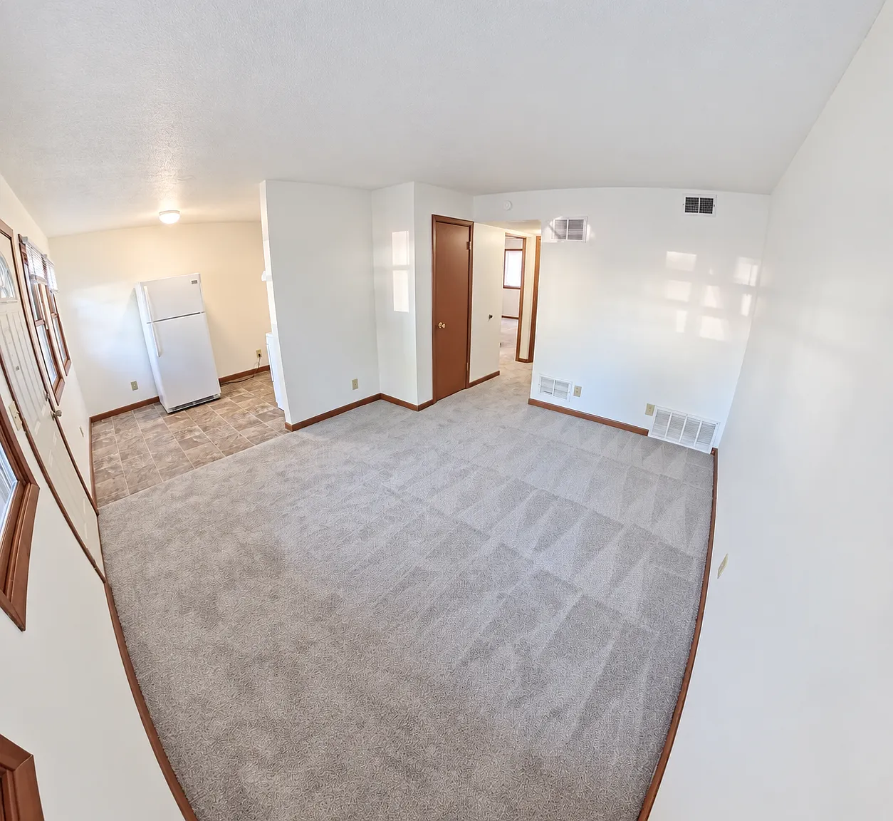 2 bed, 790 sqft, $950 — Photo 3