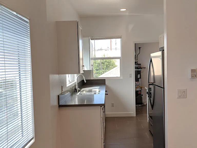 1705 W 20th St #1/2 — Photo 10