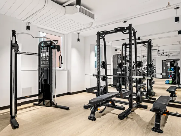 126 Sandford Street image 18 of 27