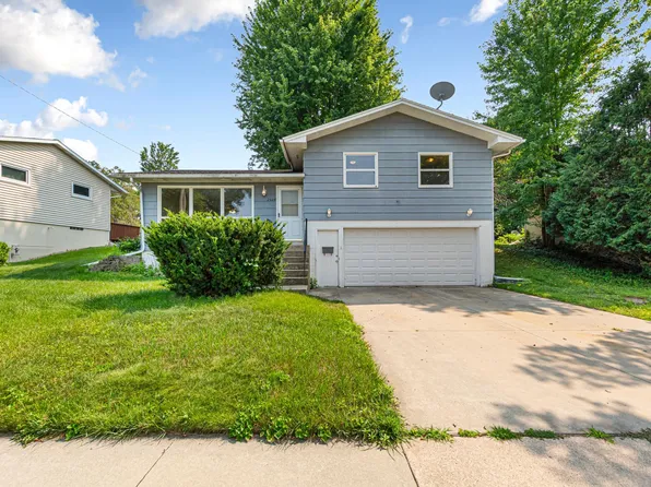 2604 26th St NW, Rochester, MN 55901