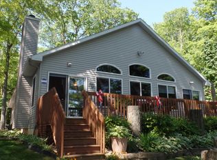 15228 Clear Lake Dr, Big Rapids, MI 49307