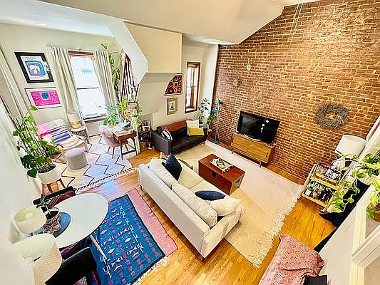 1st image of 272 W 73rd St APT 4A