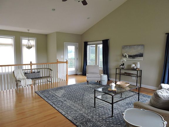 5th image of 741 Arrington Dr