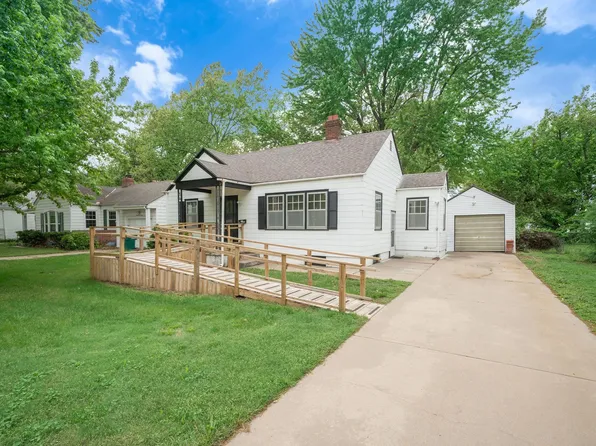 2105 S Pershing St, Wichita, KS 67218