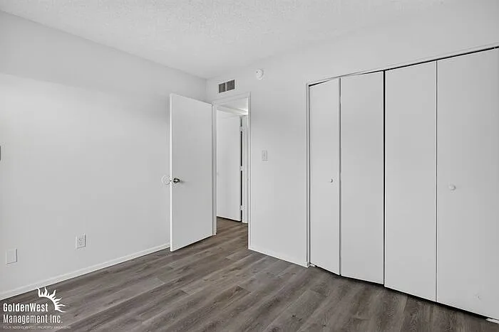 2209 W Belmont Ave #6 — Photo 7