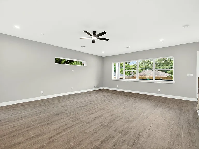 4517 Larch Ln — Photo 17