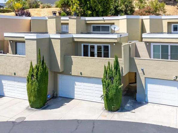 300 Locust Dr APT 6, Vallejo, CA 94591