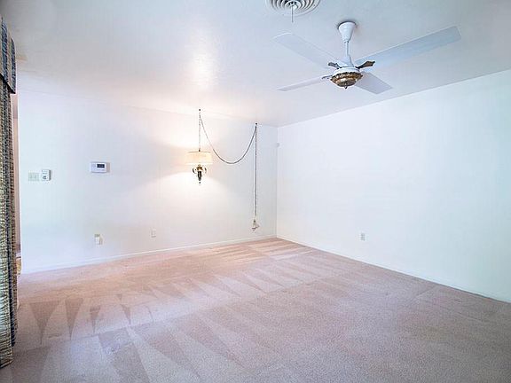 4th image of 315 Wildwood Ln