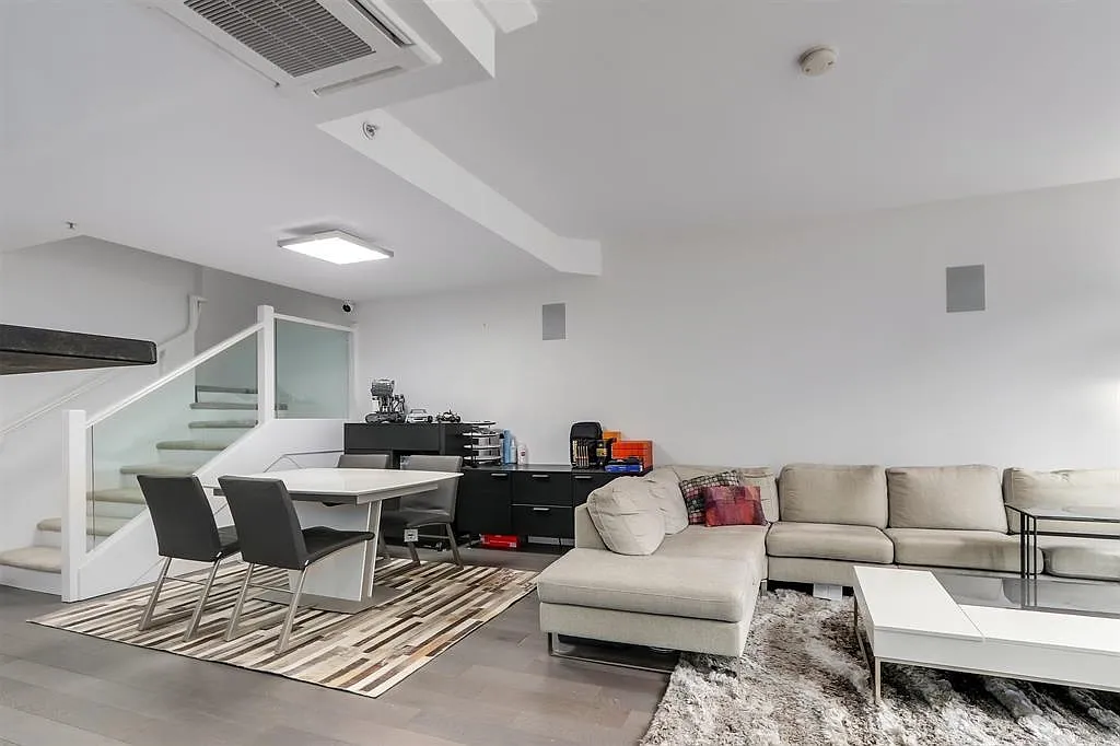 3 bed, 1718 sqft, $5,500 — Photo 3