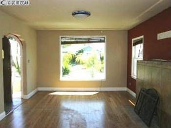 4th image of 965 34th St